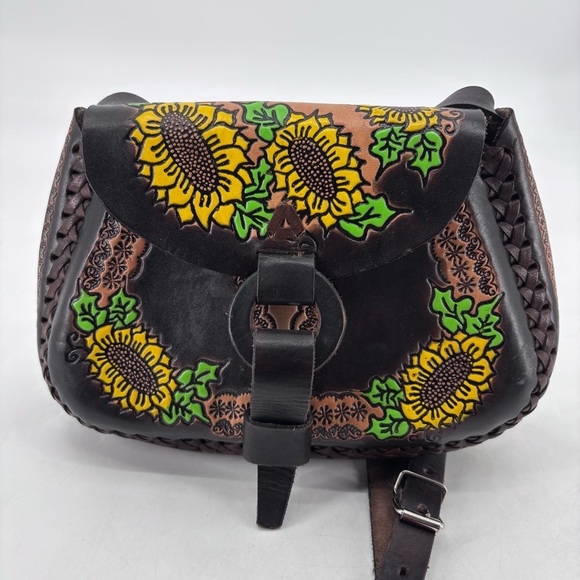 Vintage 70’s Boho Sunflower Artisan Cottagecore Tooled Leather Crossbody Bag - Picture 15 of 15